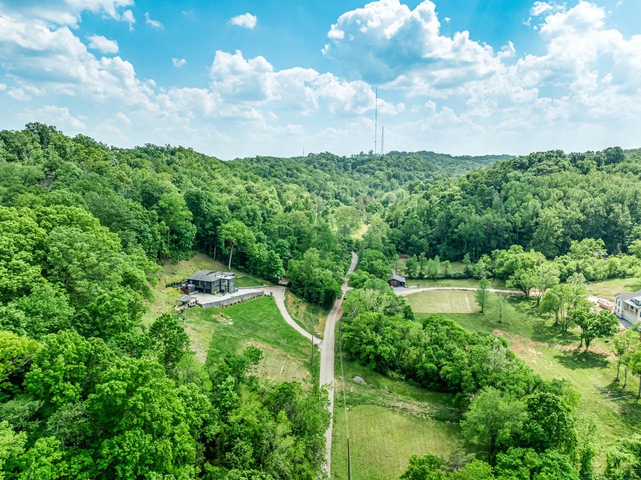7407 Indian Creek Rd - Photo 1