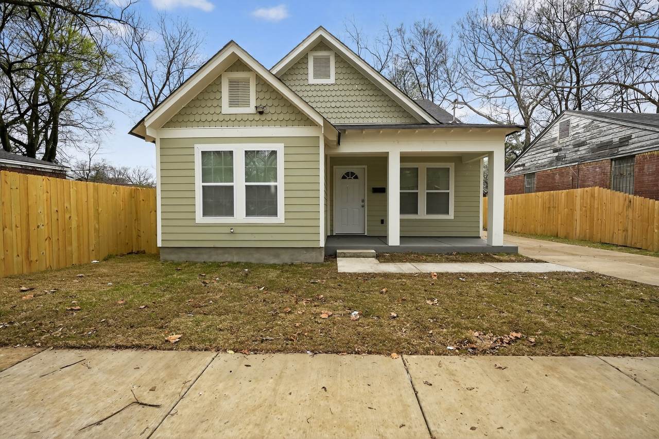 1750 Felix Ave - Photo 1
