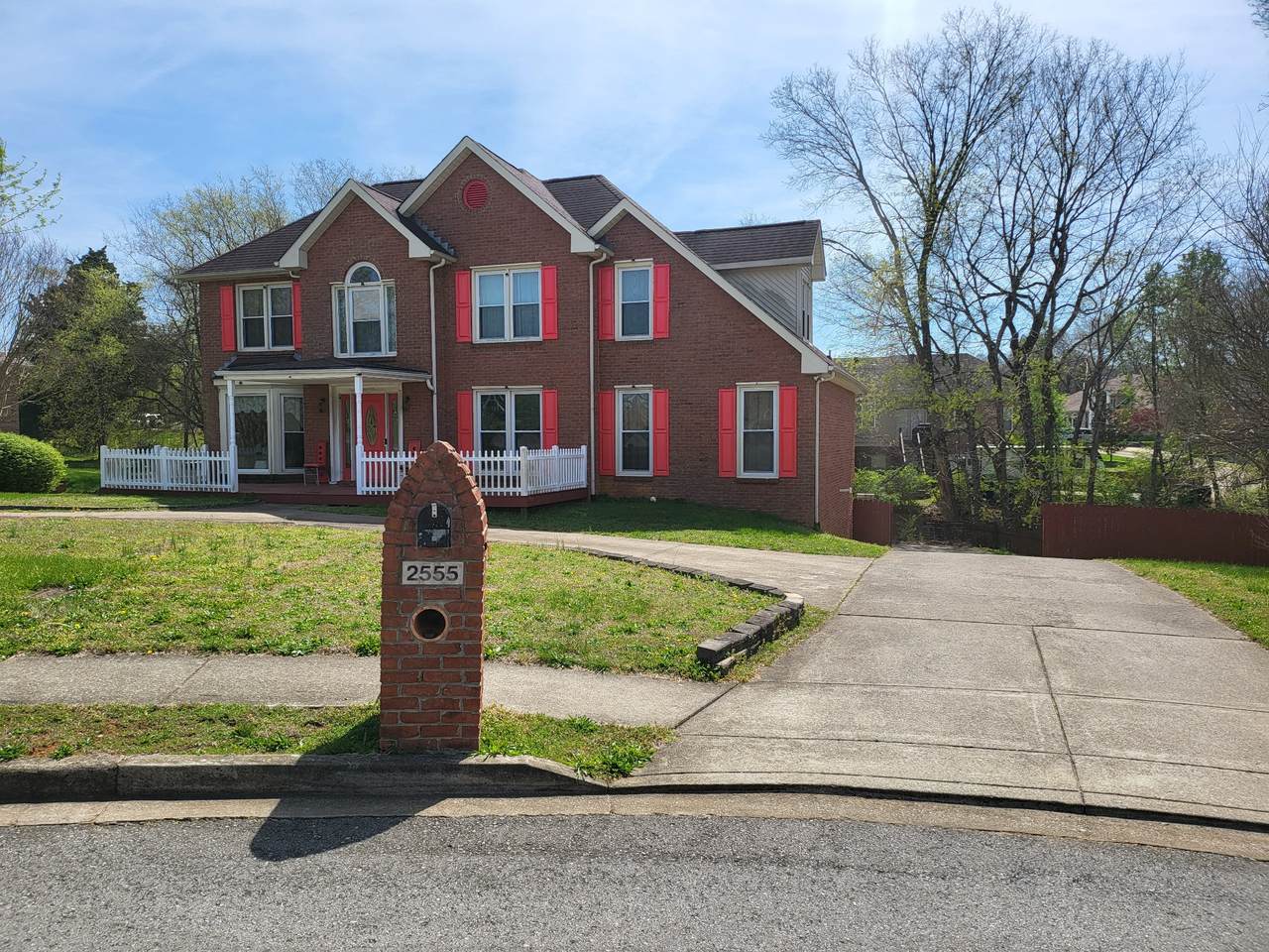 2555 Stone Briar Dr - Photo 1