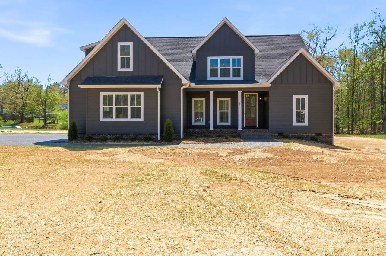 207 Beechwood Court - Photo 1