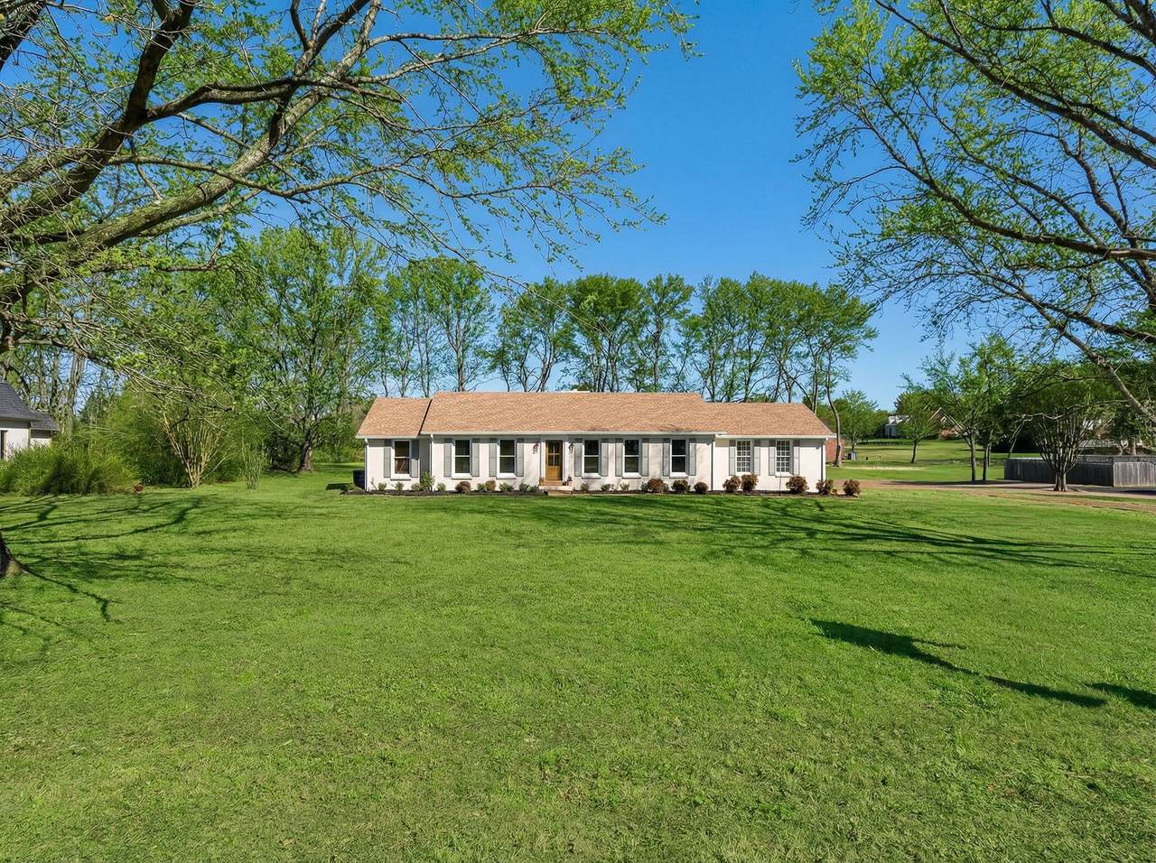 108 Poplar St - Photo 1