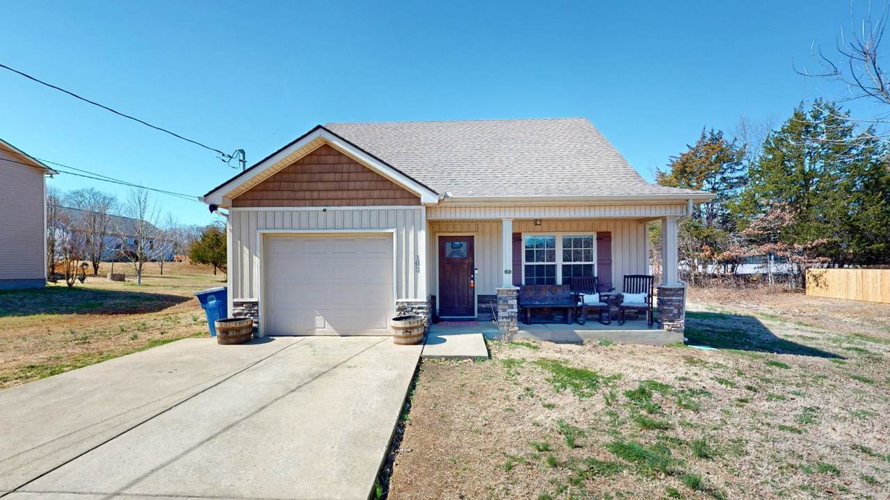 102 Shanna Ln - Photo 1
