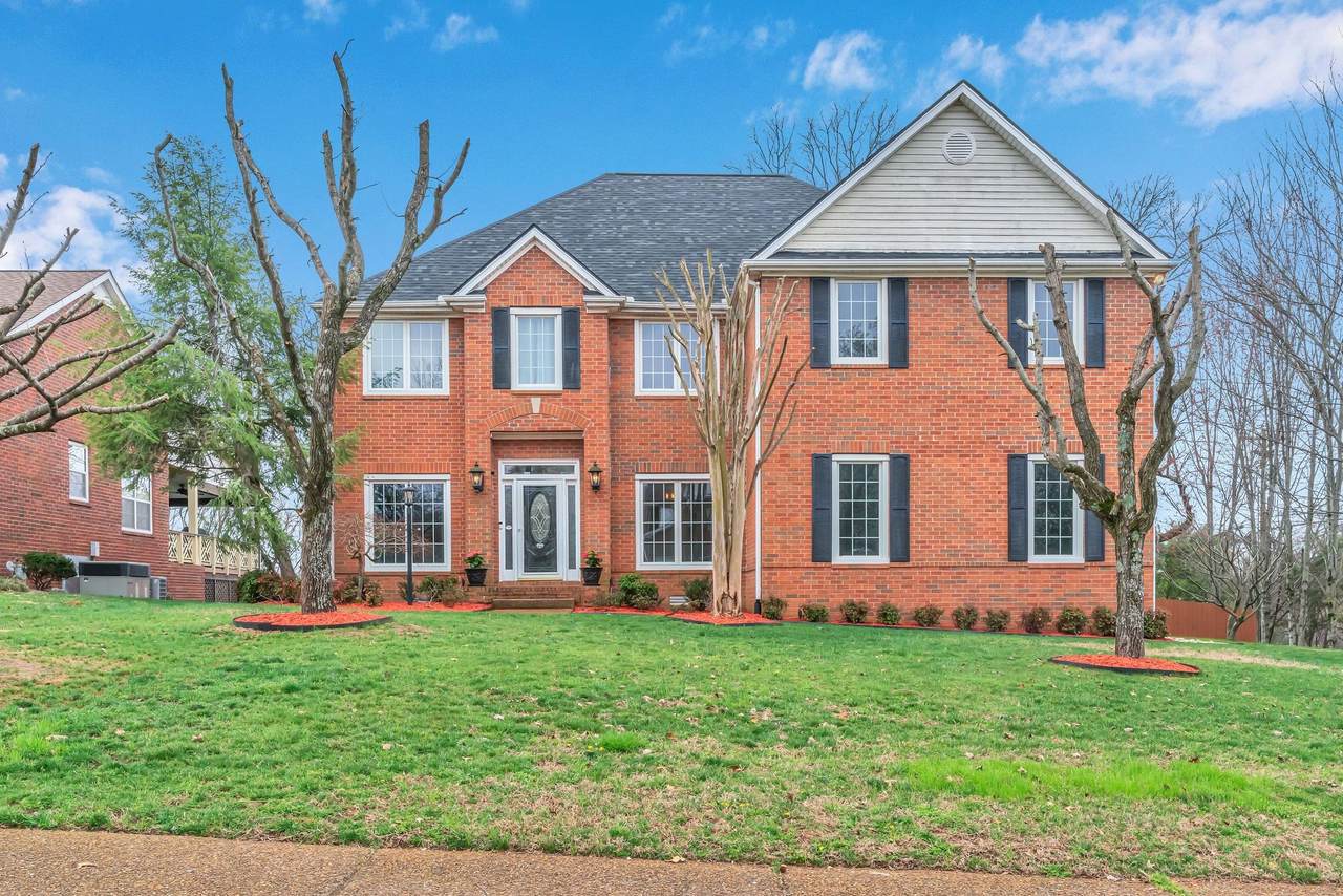 201 Dandridge Dr - Photo 1