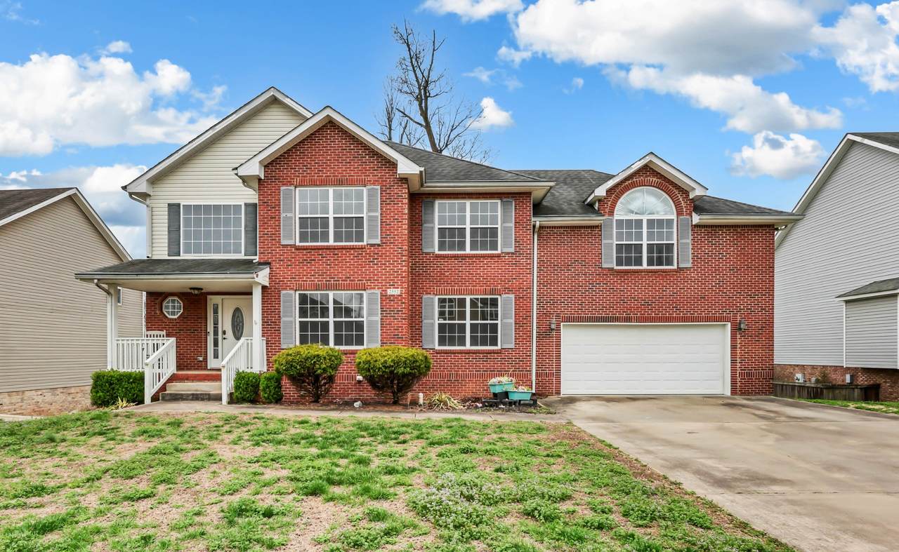 2552 Hattington Dr - Photo 1