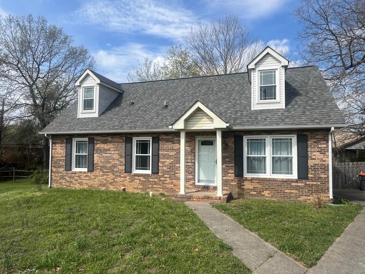 1216 Pebble Ct - Photo 1