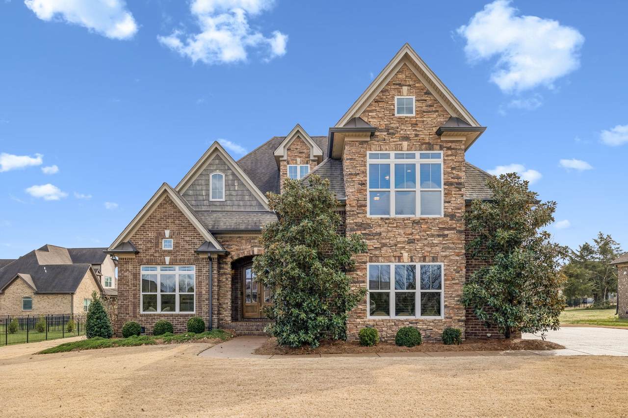 23 Morgan Ln - Photo 1