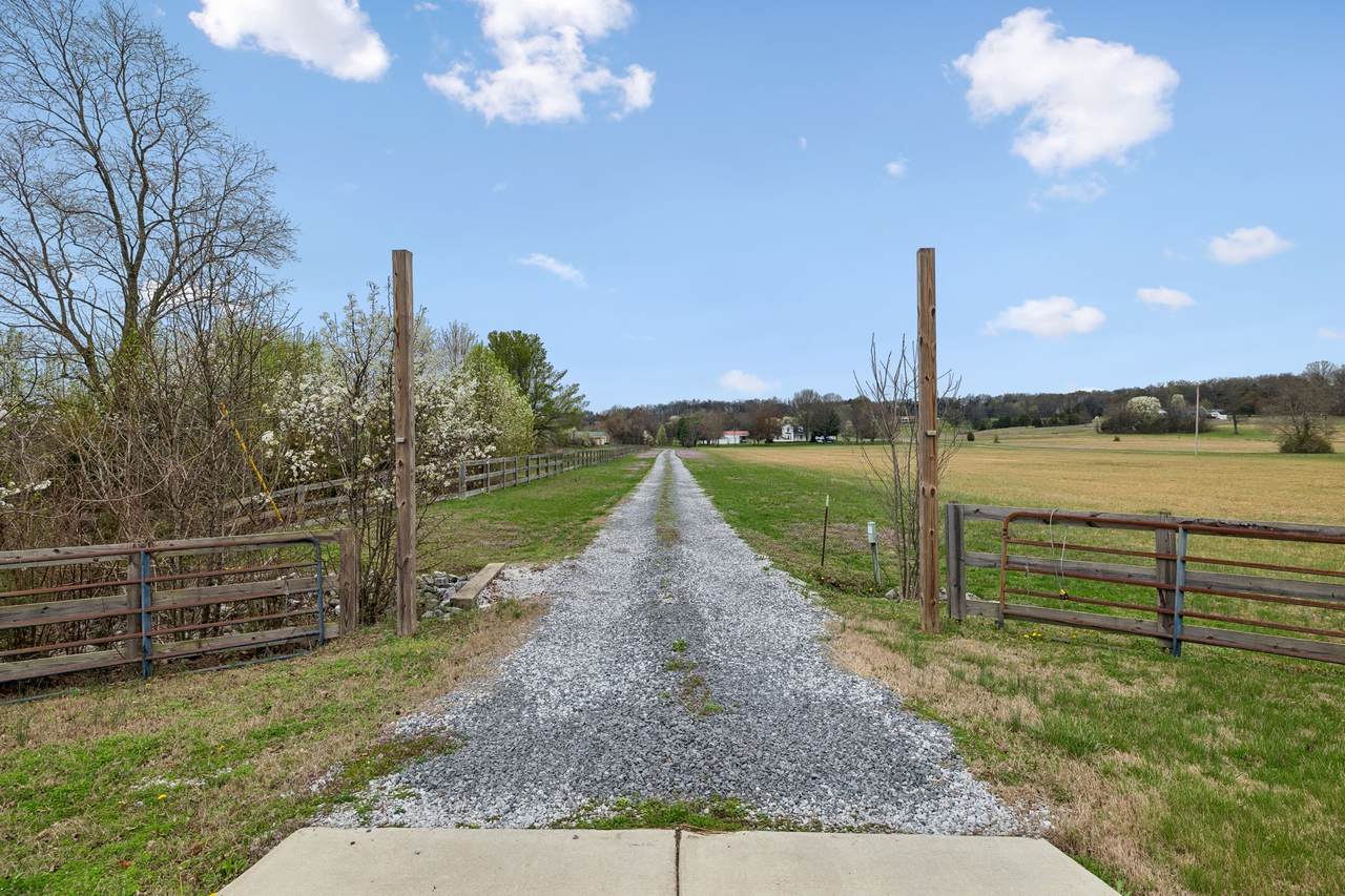 https://bt-photos.global.ssl.fastly.net/nashville/1280_boomver_1_RTC3146607-1.jpg