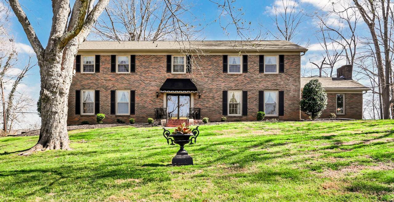 351 Fairway Dr - Photo 1