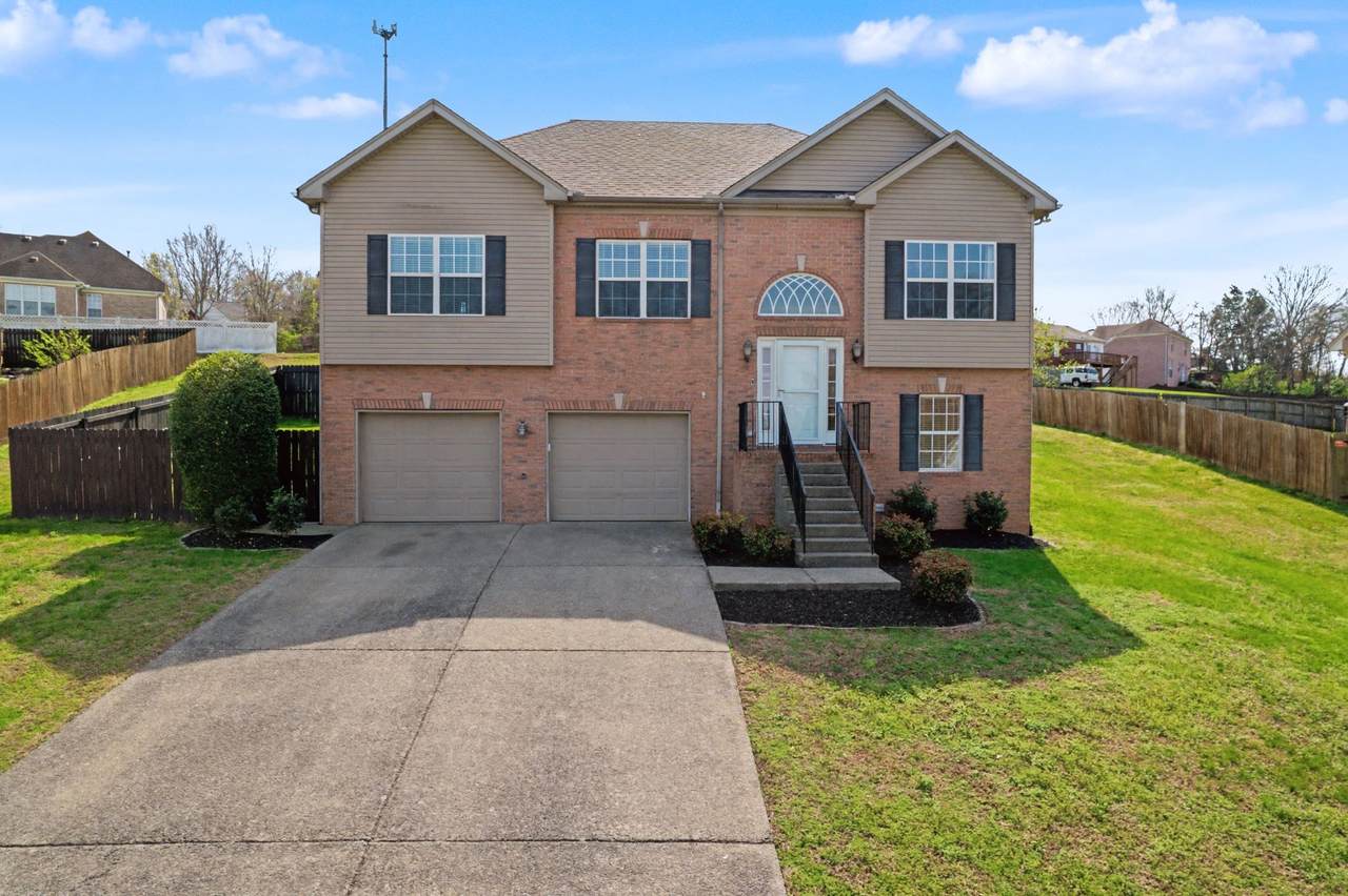 105 Buckhaven Ct - Photo 1