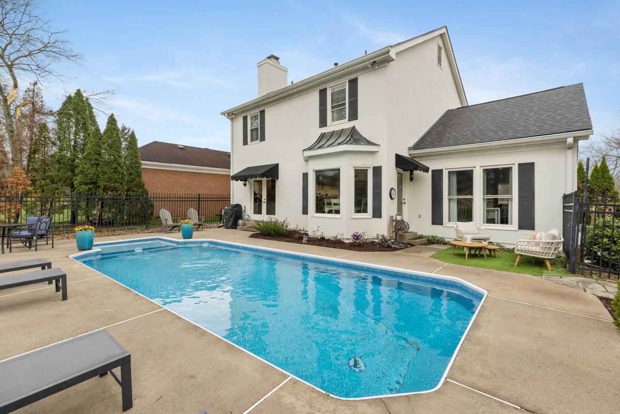201 Deer Park Ln - Photo 1