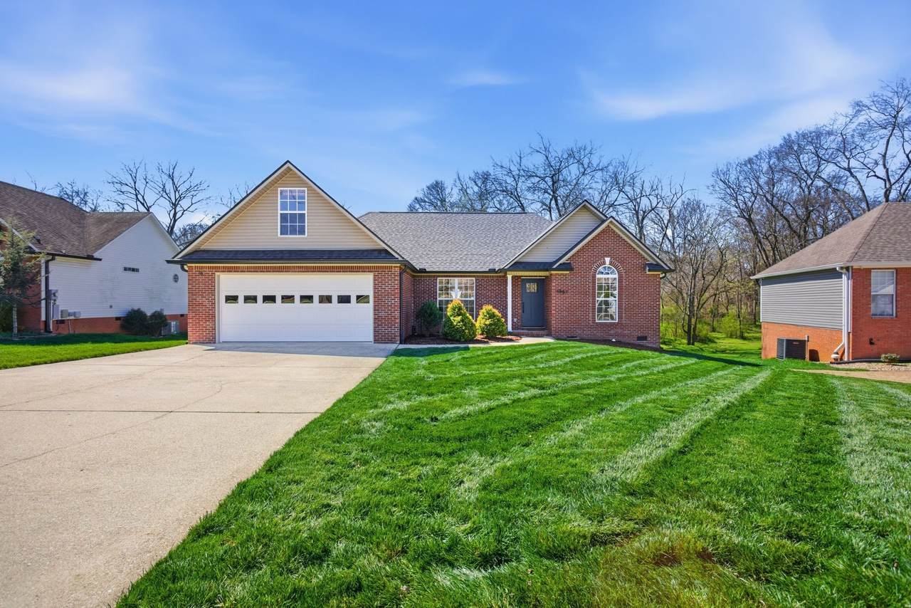 1961 Sheffield Ln - Photo 1