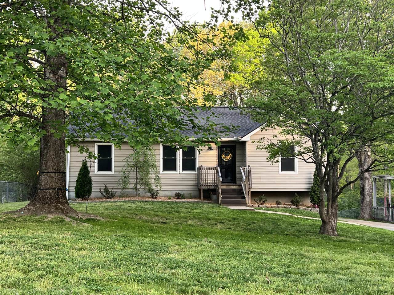 218 Quail Ct - Photo 1