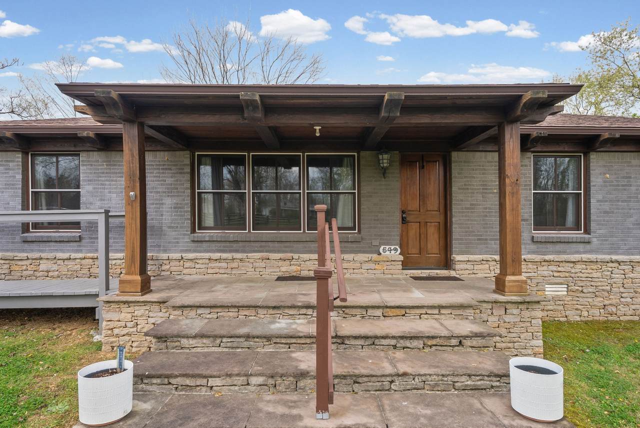 549 Swan Ave - Photo 1