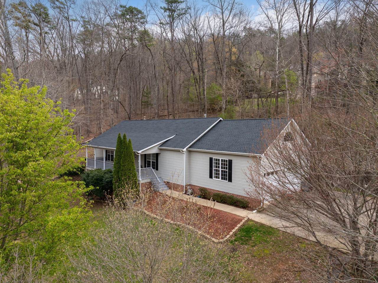 9711 Imperial Drive - Photo 1