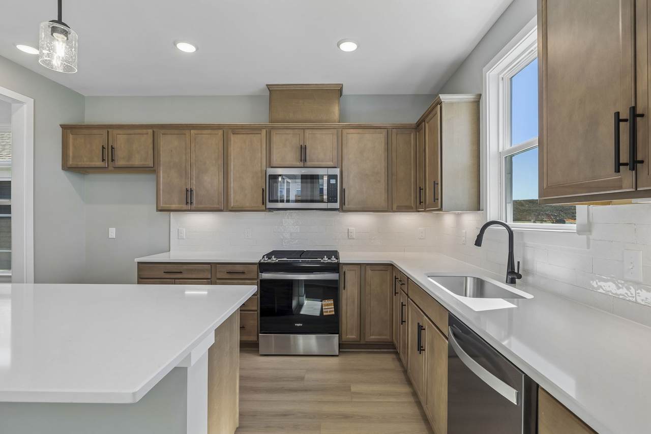 519 Scarlet Oak Road - Photo 1