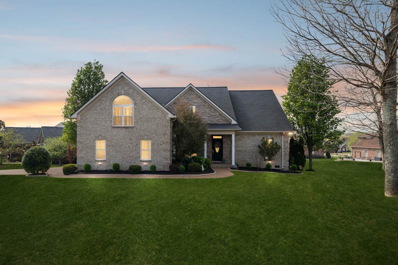 800 Harrisburg Ln - Photo 1