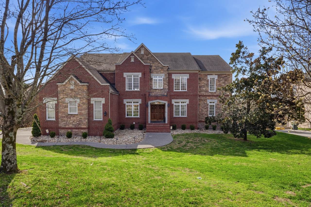 6876 Walnut Hills Dr - Photo 1