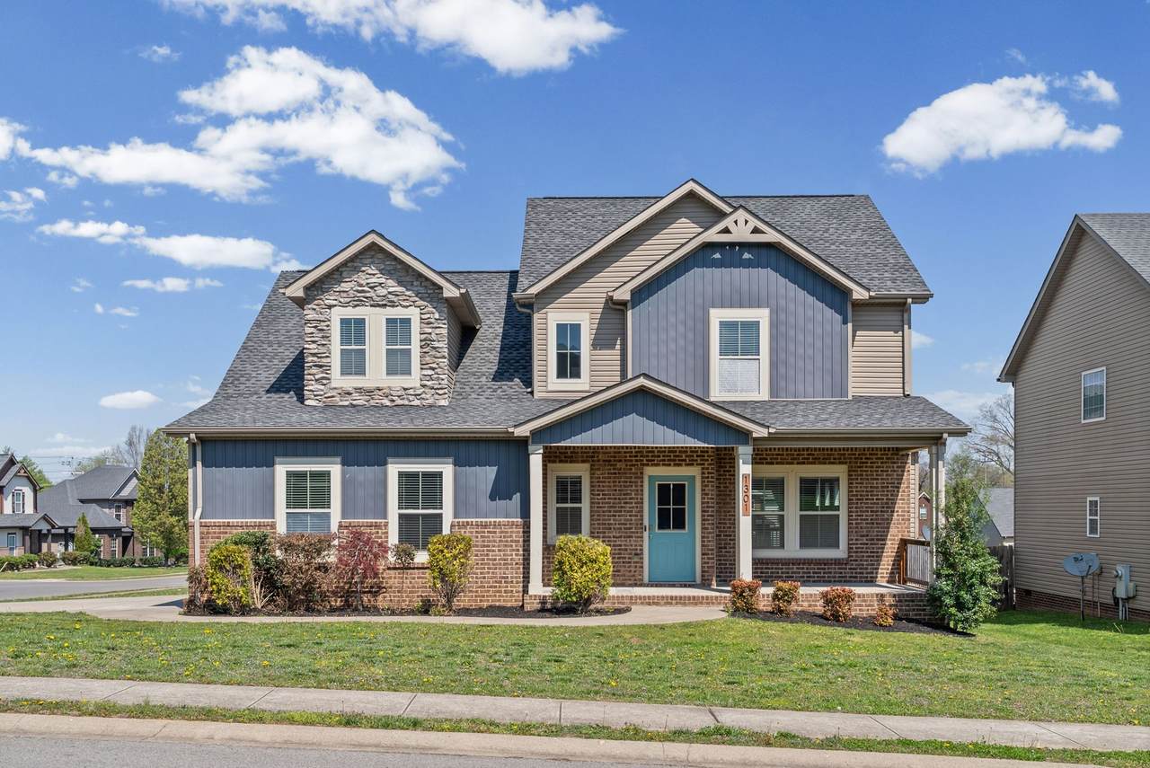 1301 Golden Eagle Way - Photo 1