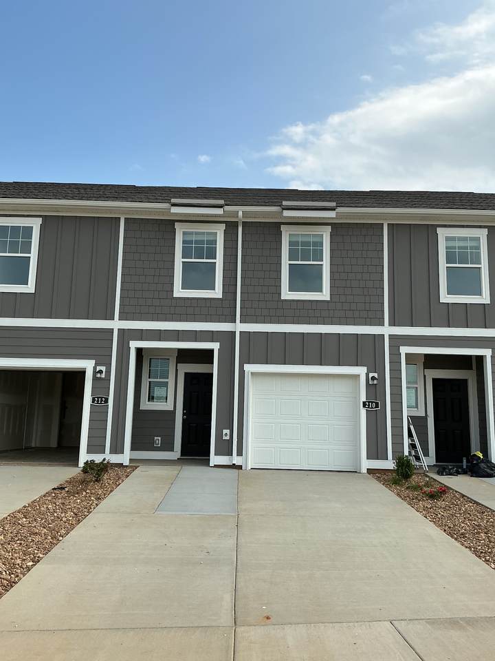 208 Darlington Drive - Photo 1