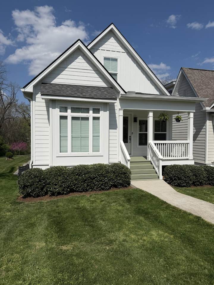 901 Curdwood Blvd - Photo 1