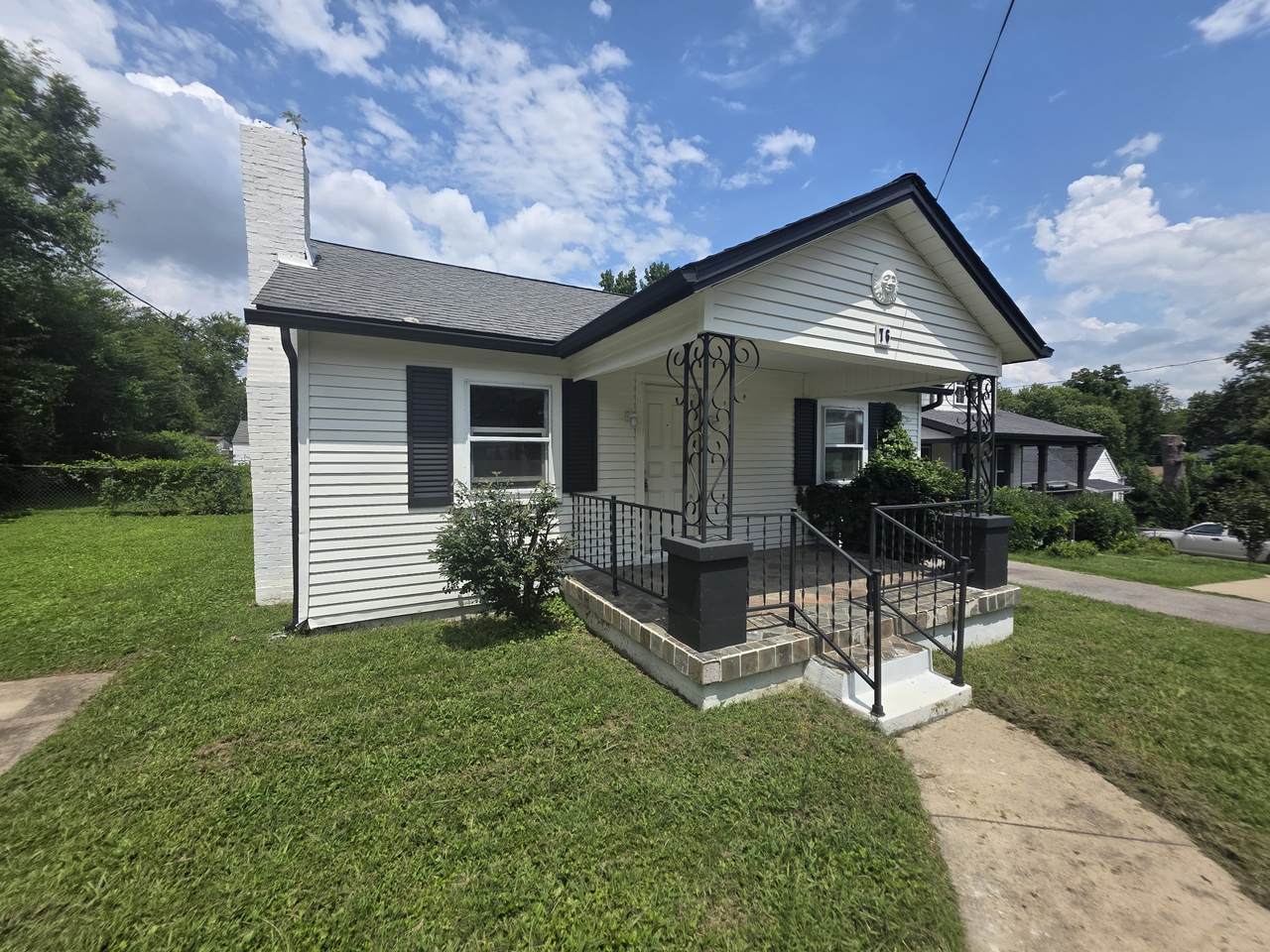 76 Elberta St - Photo 1