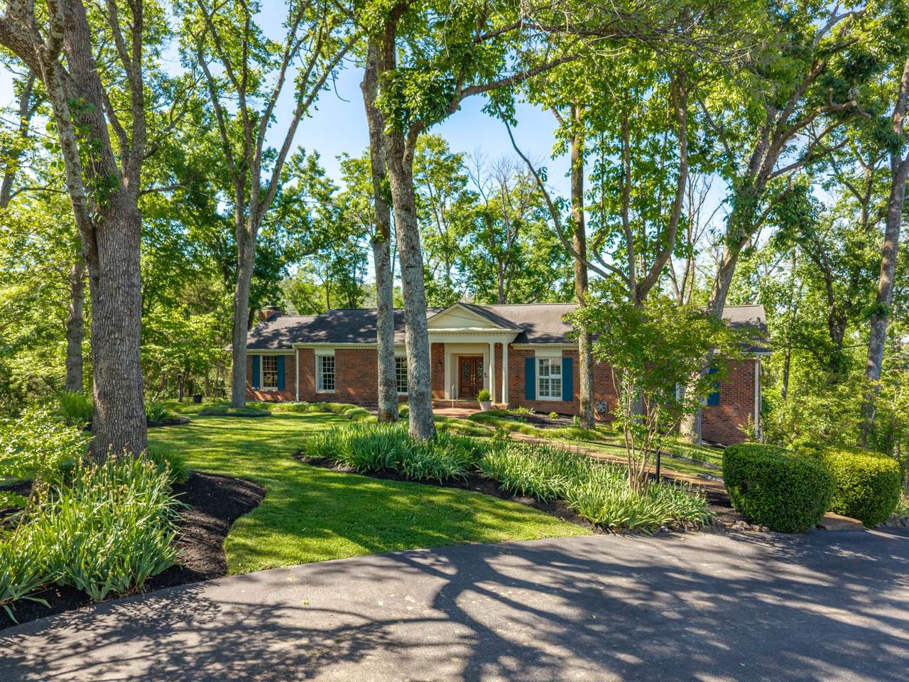 877 Hillhaven Ct - Photo 1