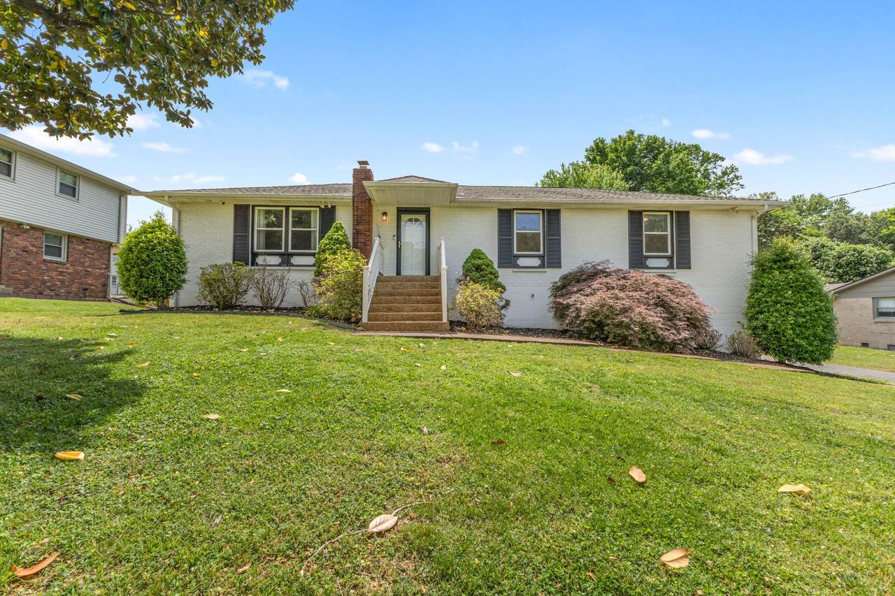 108 Maureen Dr - Photo 1