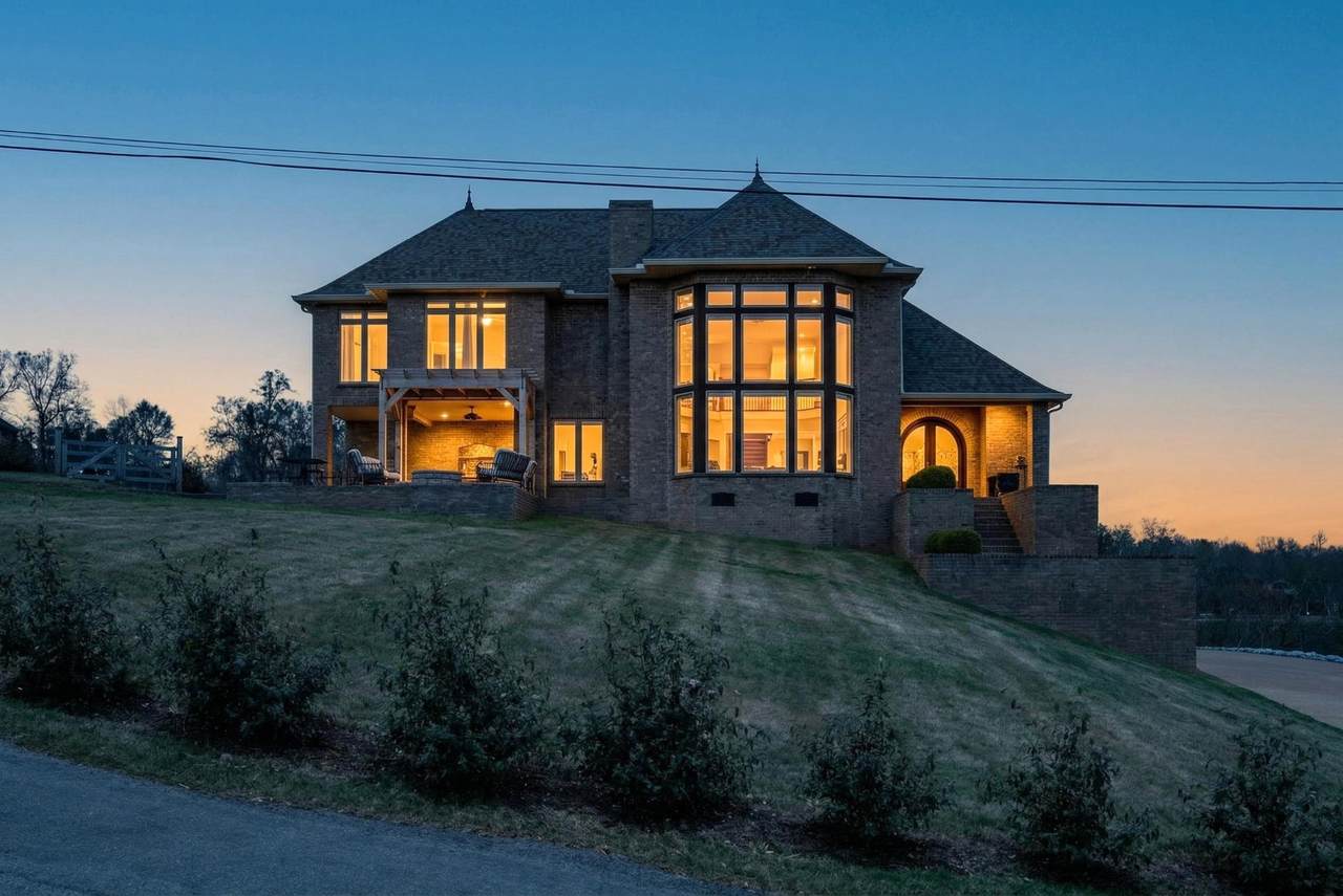 https://bt-photos.global.ssl.fastly.net/nashville/1280_boomver_2_RTC3168178-1.jpg