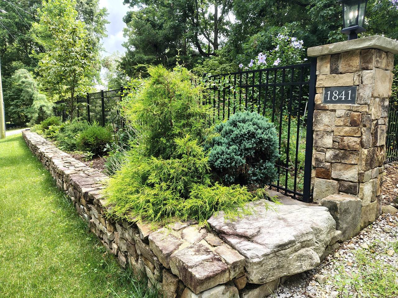 https://bt-photos.global.ssl.fastly.net/nashville/1280_boomver_2_RTC3168765-1.jpg