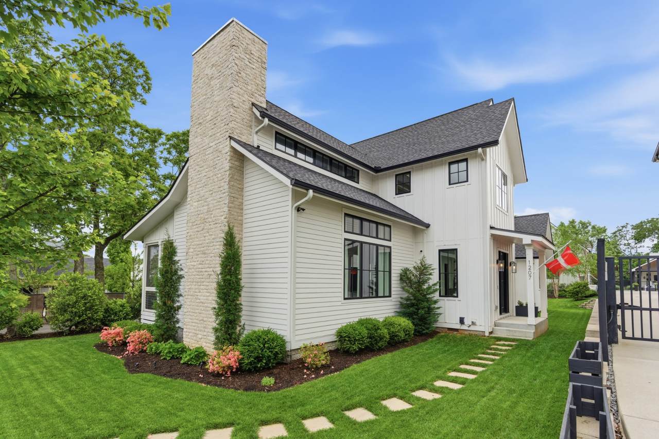 1207 Sweetbriar Avenue - Photo 1