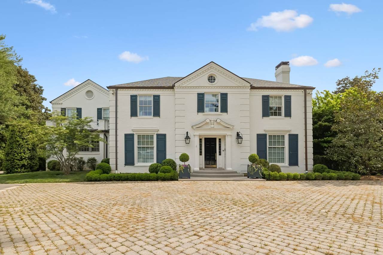 408 W Brookfield Ave - Photo 1