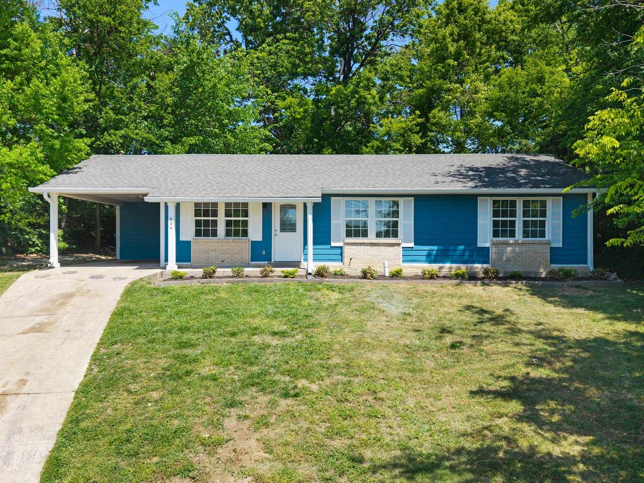 604 Valley Grove Ct - Photo 1