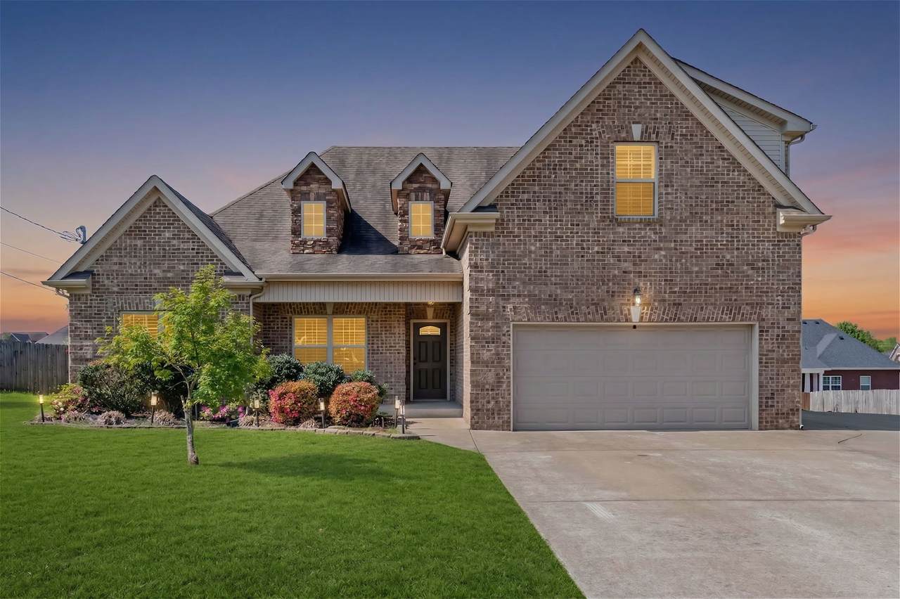 1021 Brokencreek Ln - Photo 1