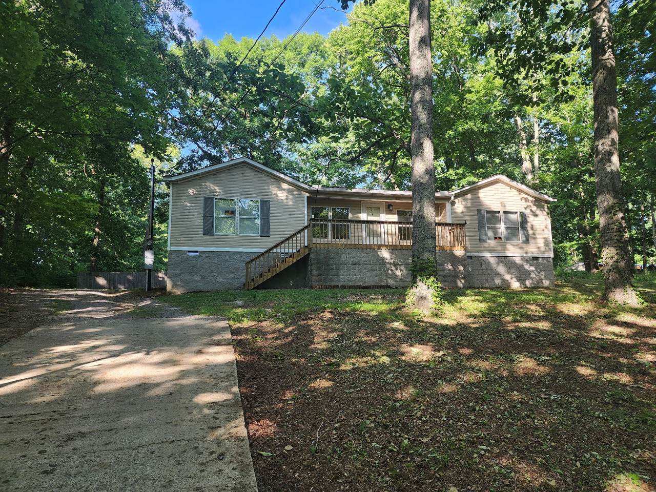 198 Neil Dr - Photo 1