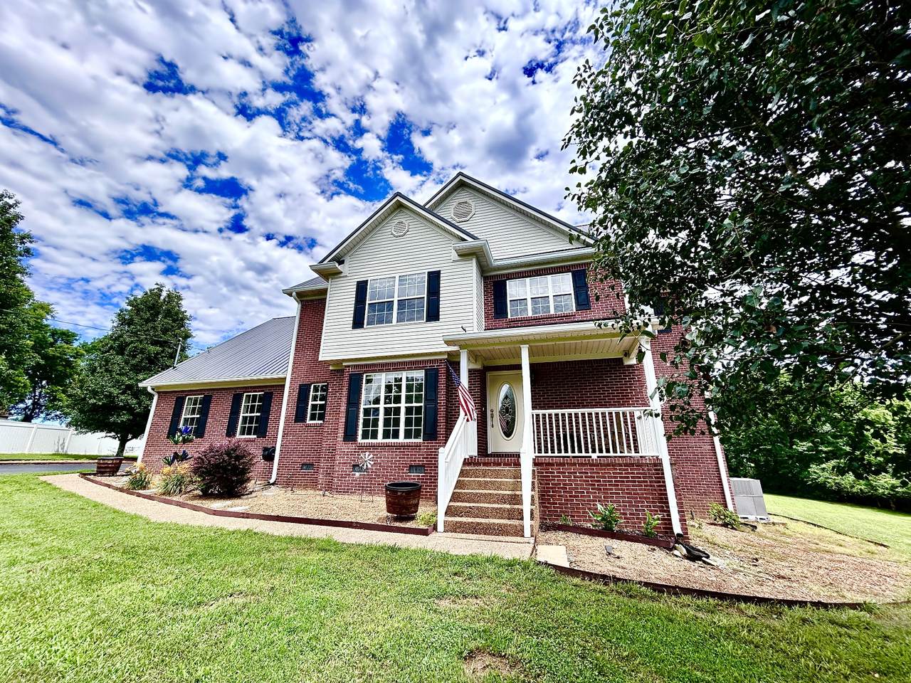 https://bt-photos.global.ssl.fastly.net/nashville/1280_boomver_2_RTC3176205-1.jpg