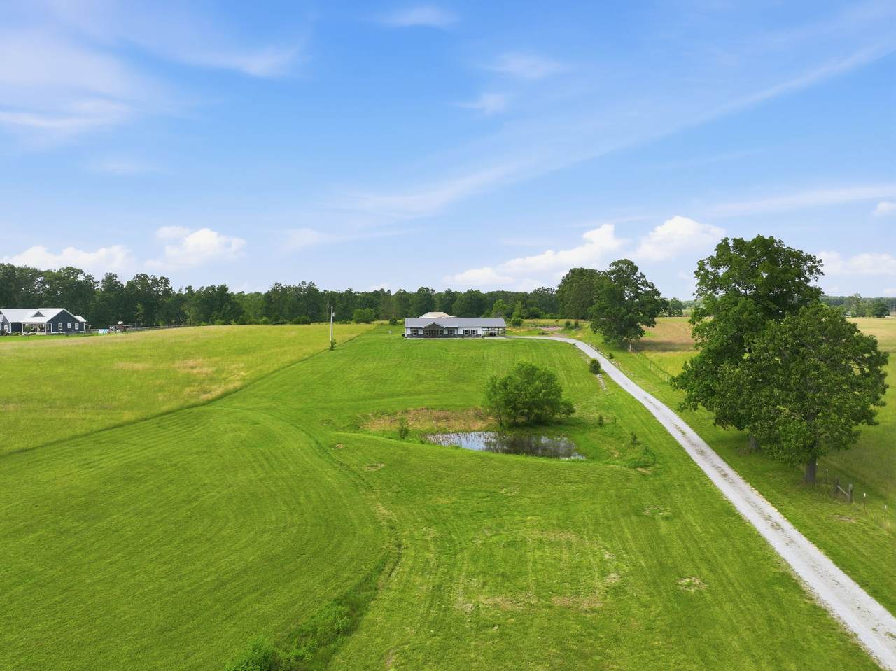 202 Rocky Dr - Photo 1