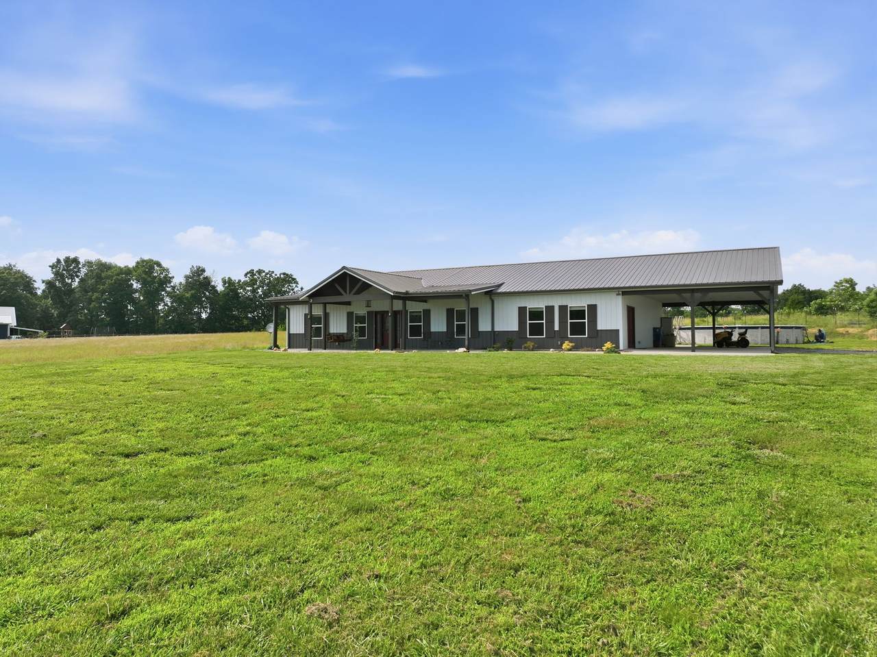 https://bt-photos.global.ssl.fastly.net/nashville/1280_boomver_2_RTC3176667-1.jpg