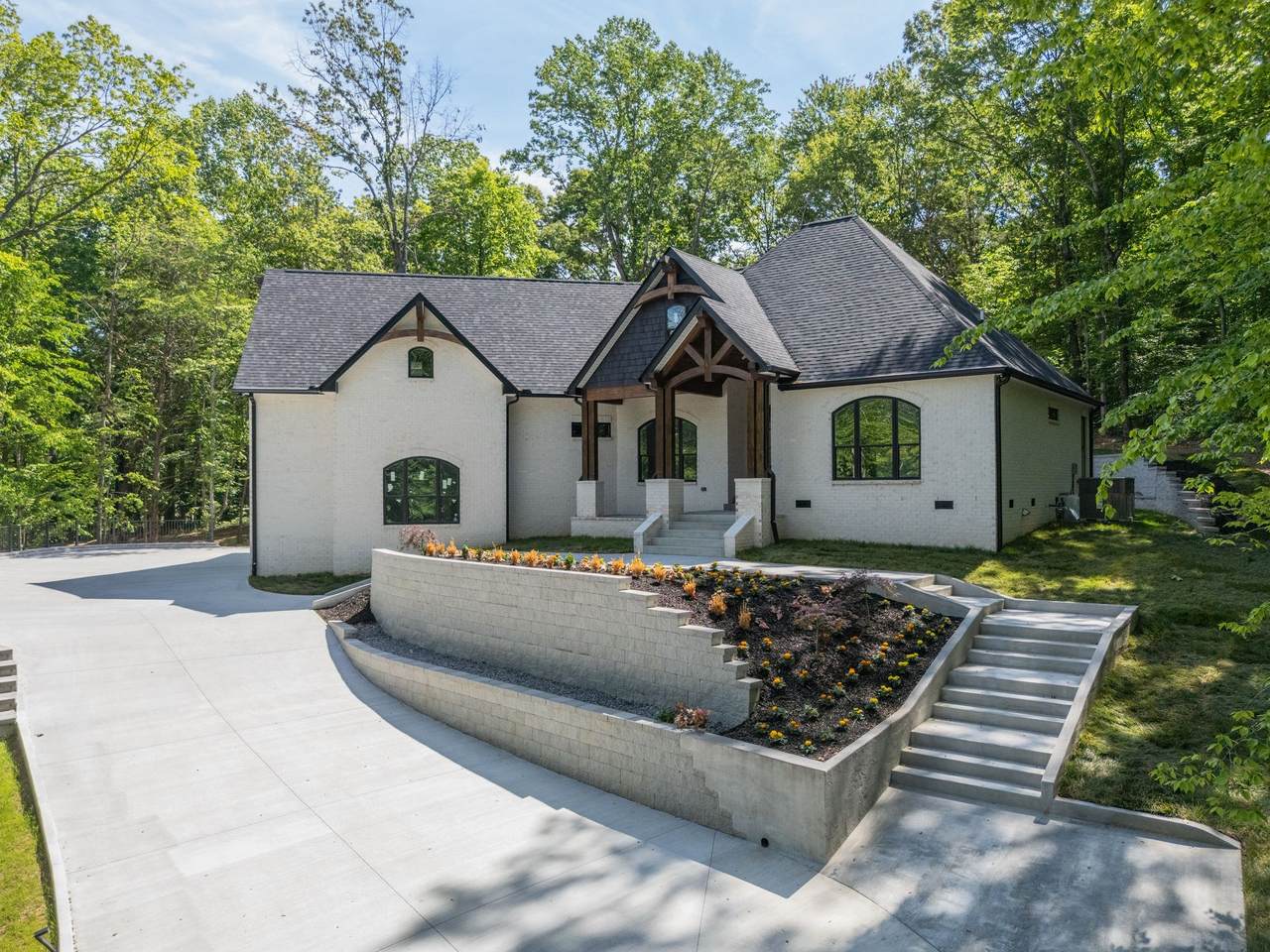 https://bt-photos.global.ssl.fastly.net/nashville/1280_boomver_2_RTC3178467-1.jpg