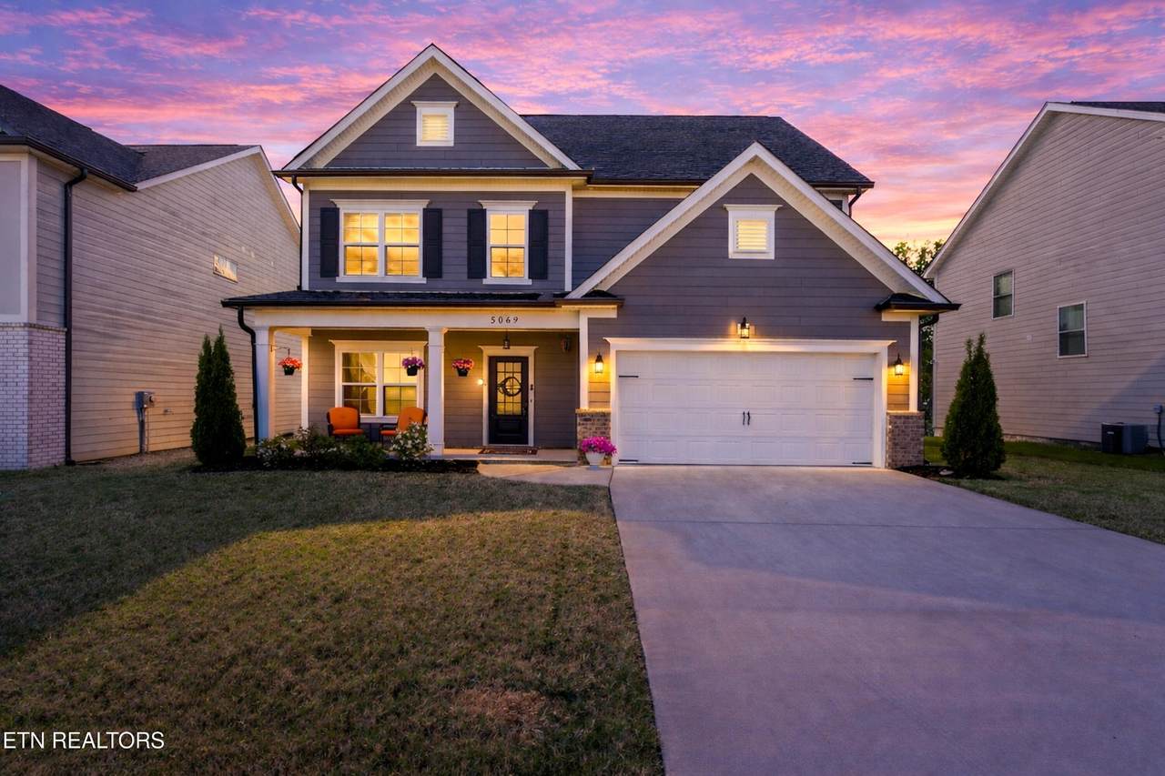 5069 Ne Shelterwood Drive - Photo 1