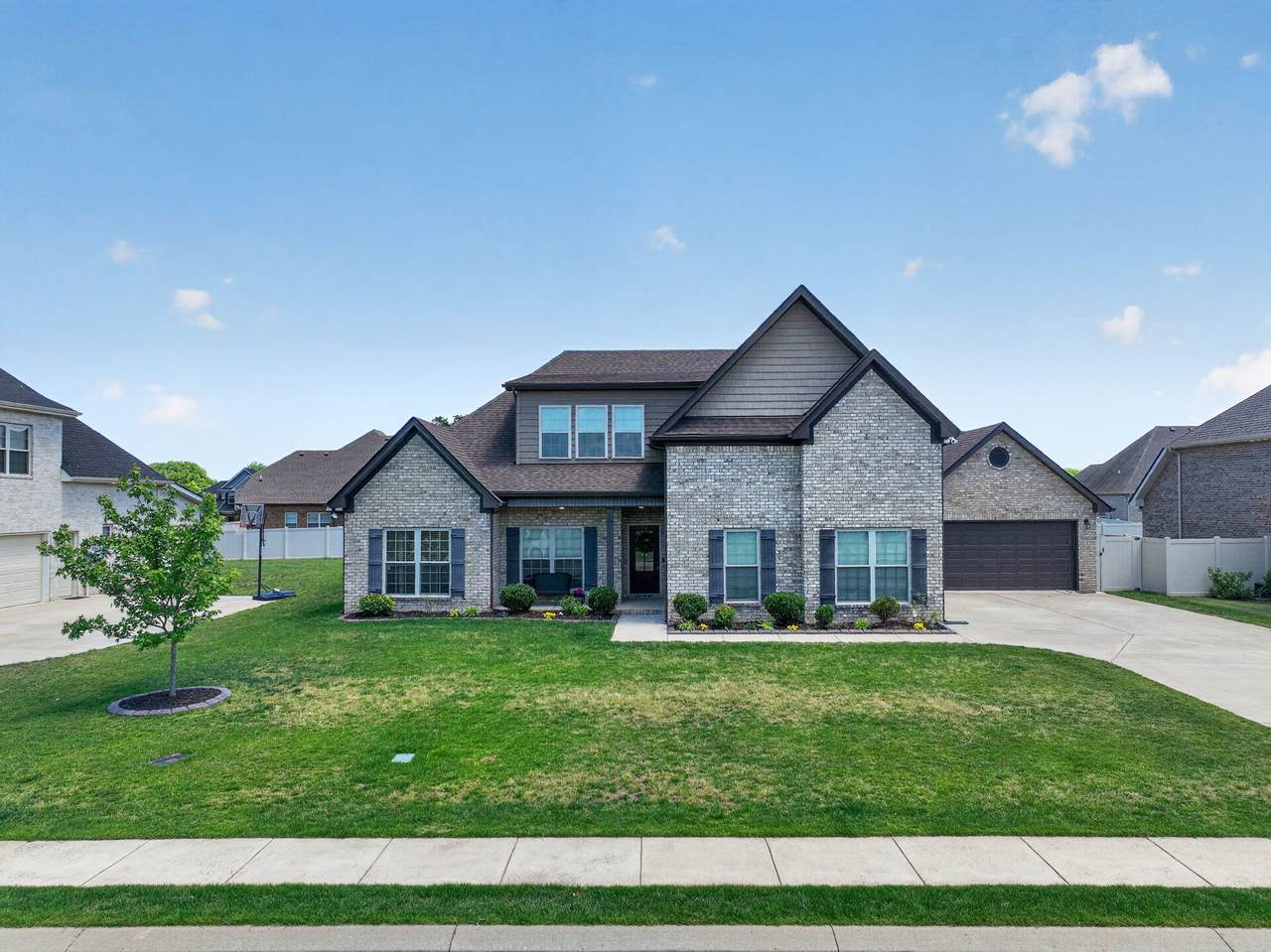 2911 Firerock Dr - Photo 1