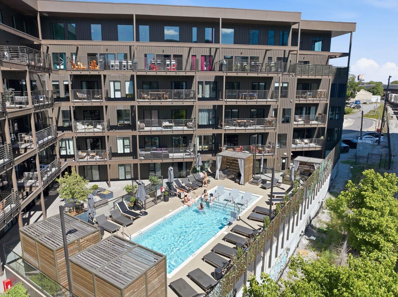 635 7th Ave - Photo 1