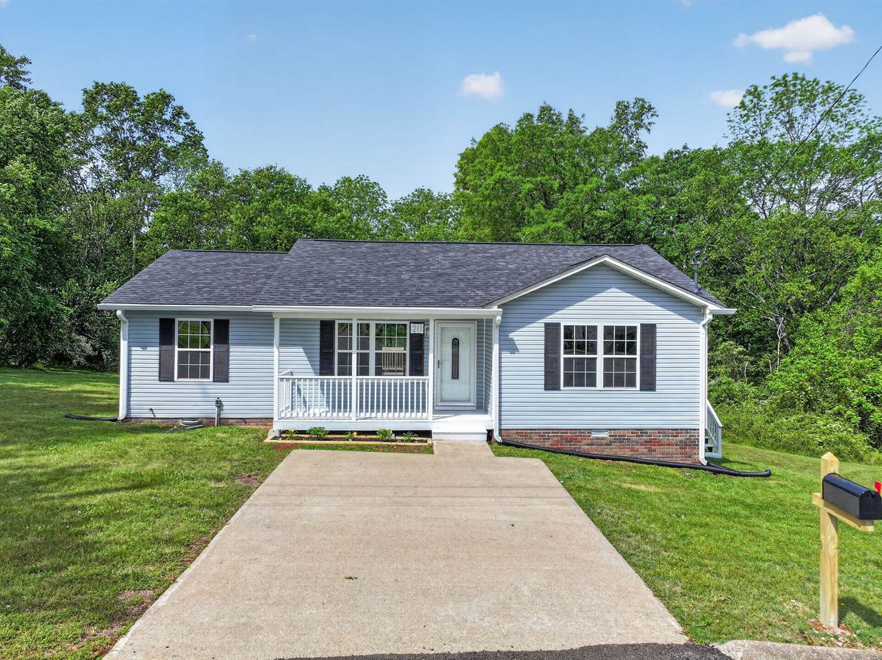 211 St Catherine Ct - Photo 1