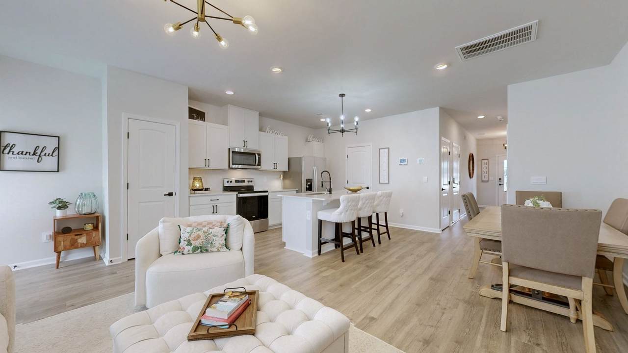 464 Augustine Dr - Photo 1