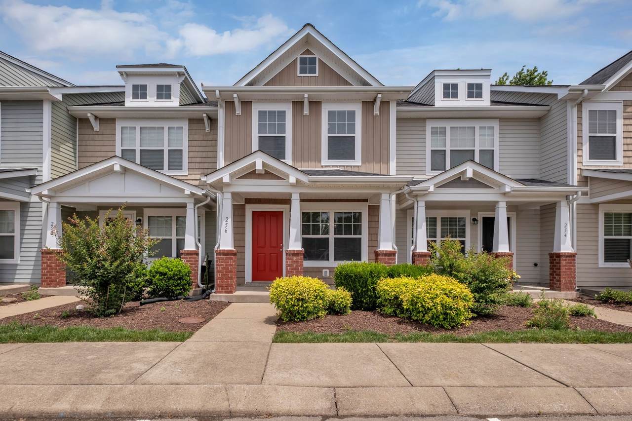 256 Killian Way - Photo 1