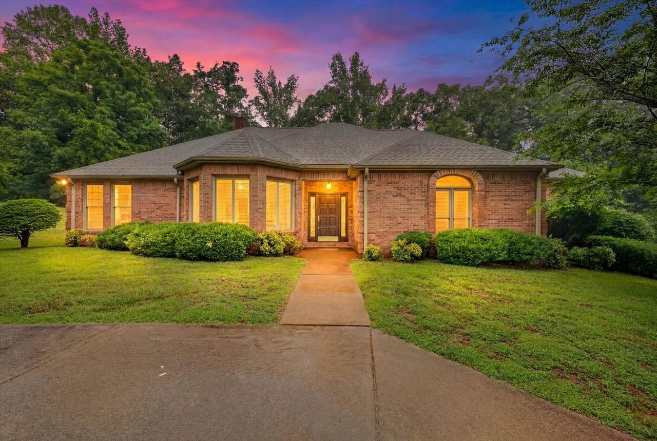 216 Patrick Dr - Photo 1