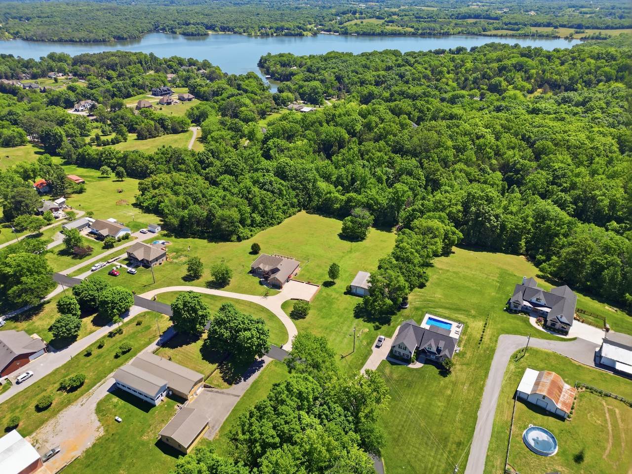 980 Riverview Rd - Photo 1