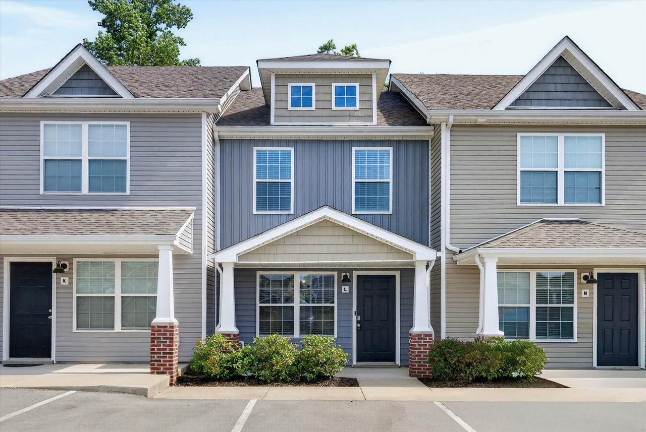 645 Stowe Ct - Photo 1