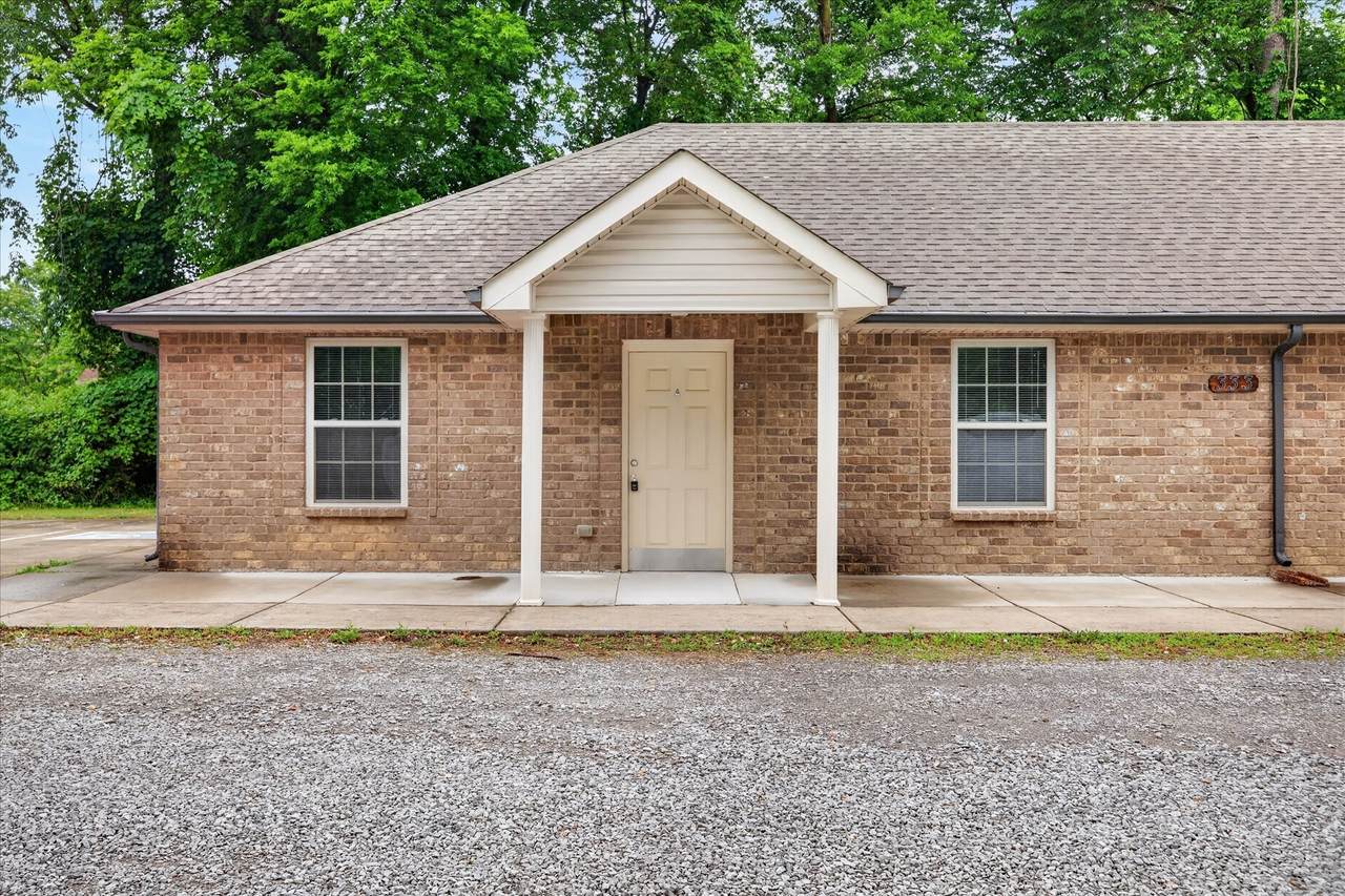 333 Rossview Rd - Photo 1