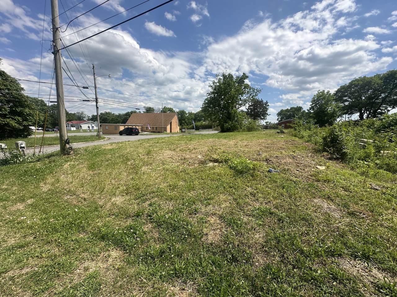 601 Plum Hill Dr - Photo 1