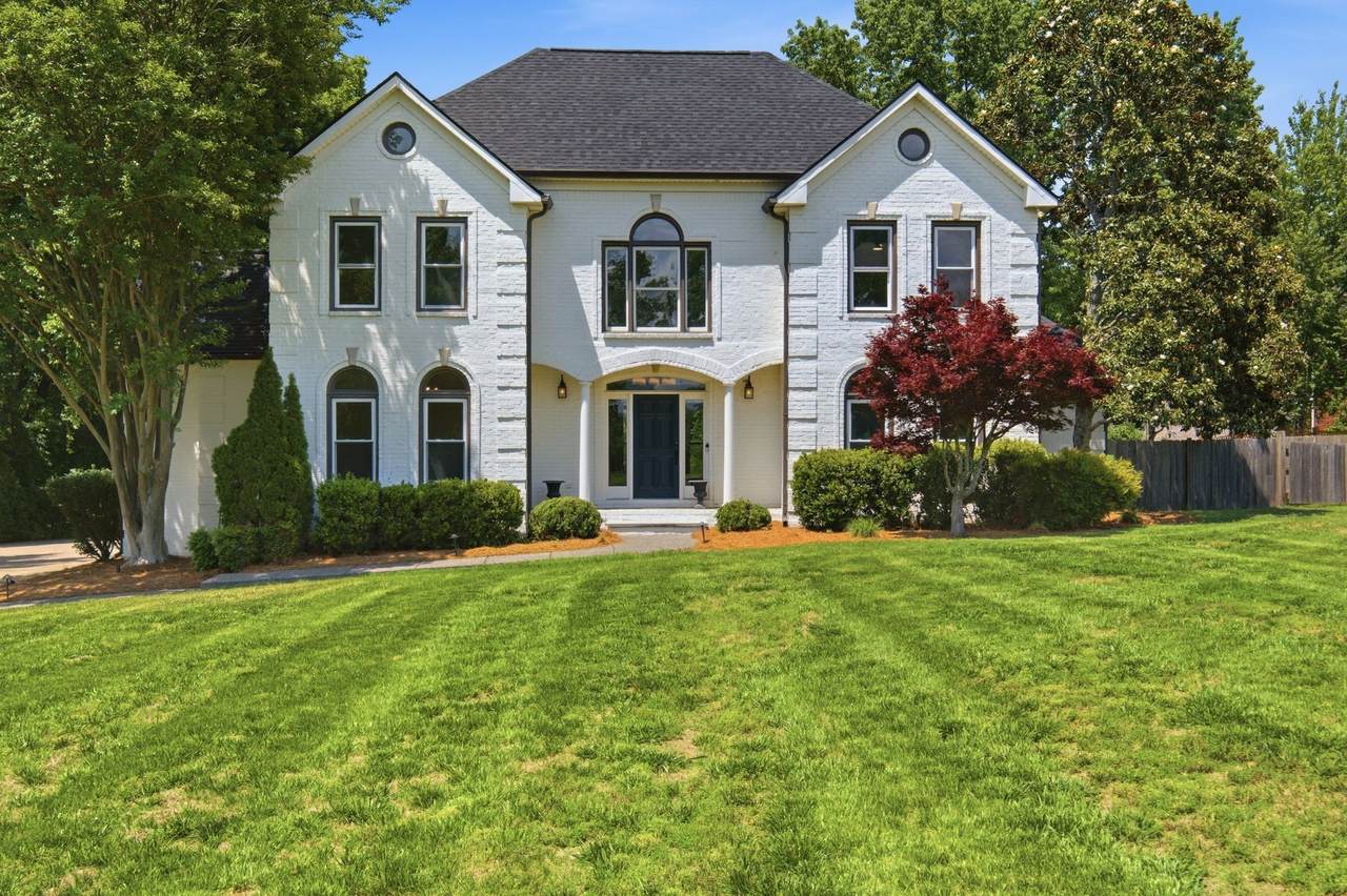 424 Martingale Dr - Photo 1